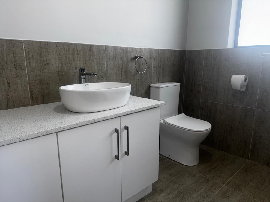 4 Bedroom Property for Sale in Wavecrest Eastern Cape